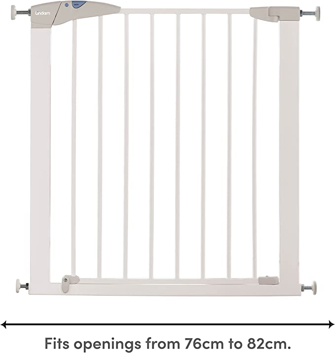 Lindam by Munchkin Sure Shut Axis Pressure Fit Safety Gate, Door and Stair Gate, Baby Gate also suitable as Dog Gate, Six Months to Two Years White, 76 - 82 cm (Pack of 1)